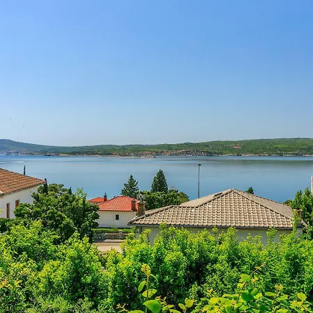 Einzigartiges Nur 200 Meter Zum Sandstrand Mit Meerblick, Parkplatz, Liegen, Klima Цриквеница