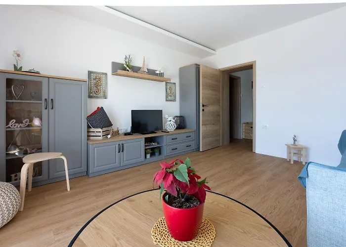Апартаменты Einzigartiges Nur 200 Meter Zum Sandstrand Mit Meerblick, Parkplatz, Liegen, Klima